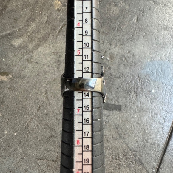 Vivienne Westwood Scarab / Beetle Ring w/ Swarovski crystals and stones - Picture 2 of 8